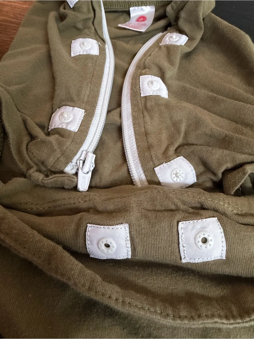 Embé 2-Way Baby Swaddle Olive Green | One Size 6-14 lbs | 100% Cotton
